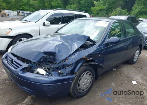 1999 Toyota Camry Le z USA, uszkodzony, nr VIN 4T1BG22K0XU906355